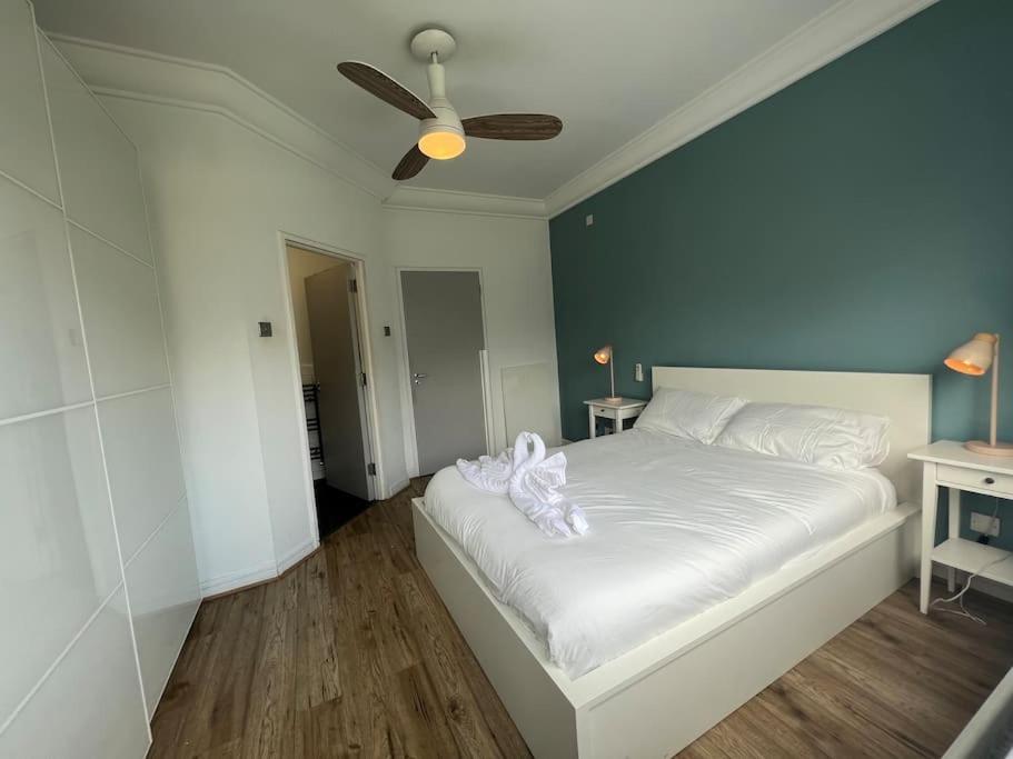 Stylish Flat With River View Apartment ดับลิน ภายนอก รูปภาพ